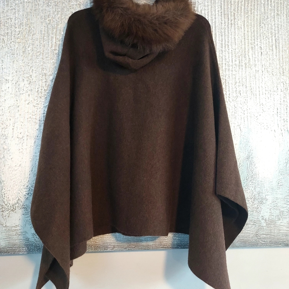 Zara Brown Knit Wool Blend Hooded Poncho Cape with Faux Fur Trim - Picture 7 of 10